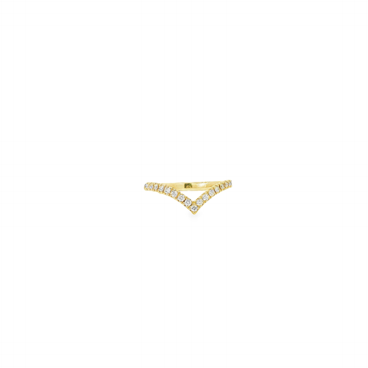 Elegant Gold Diamond Ring