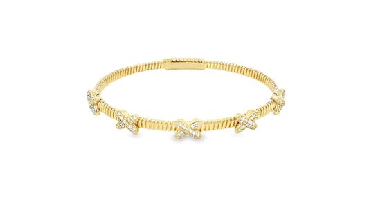 Elegant Gold Bracelet with Diamond Accents