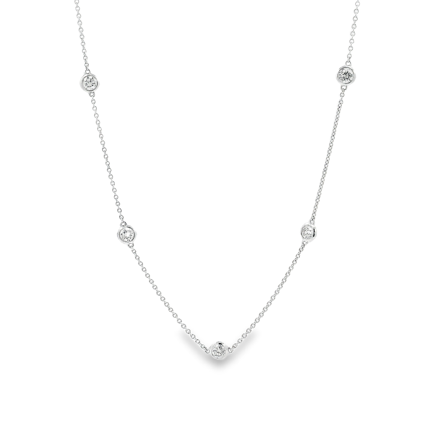 Elegant Necklace with Sparkling Details