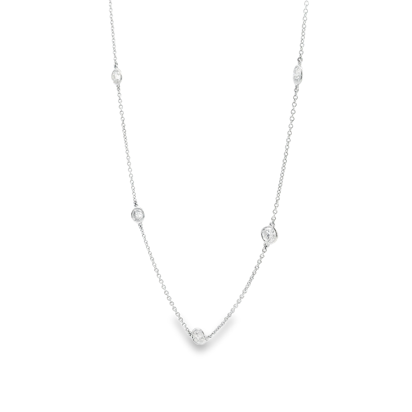 Elegant Necklace with Sparkling Accents
