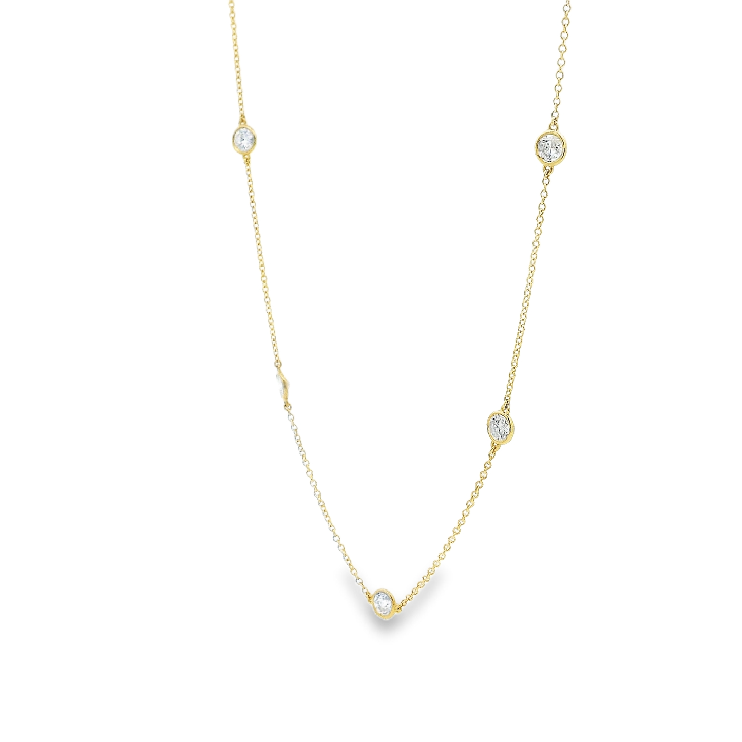 Elegant Necklace with Sparkling Accents