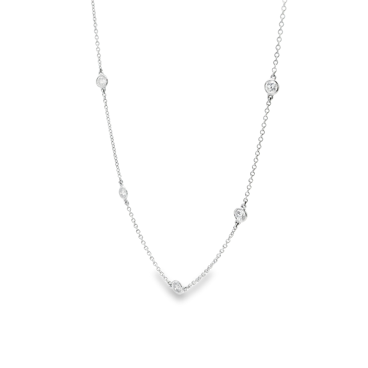 Elegant Necklace with Sparkling Accents