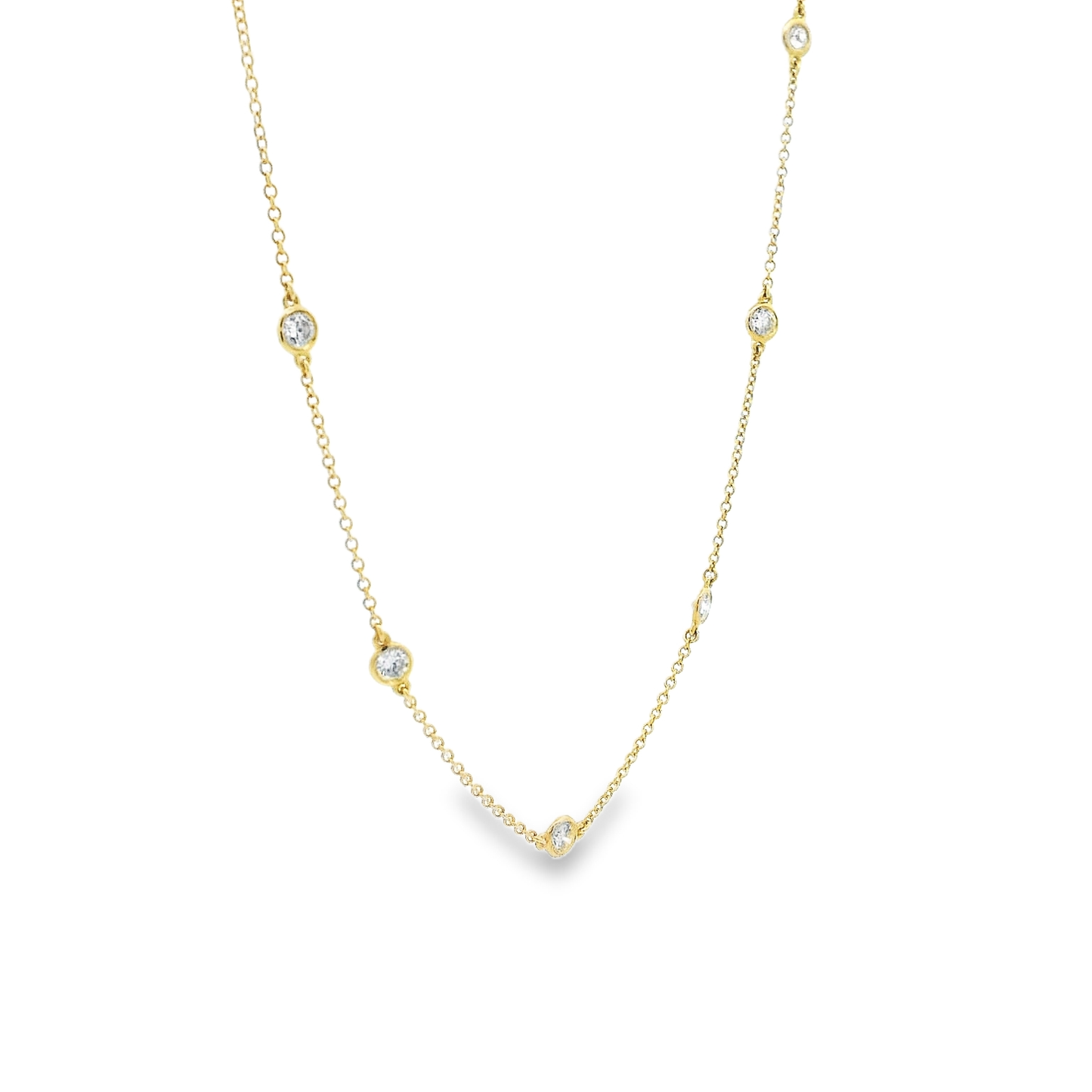 Elegant Necklace with Sparkling Accents