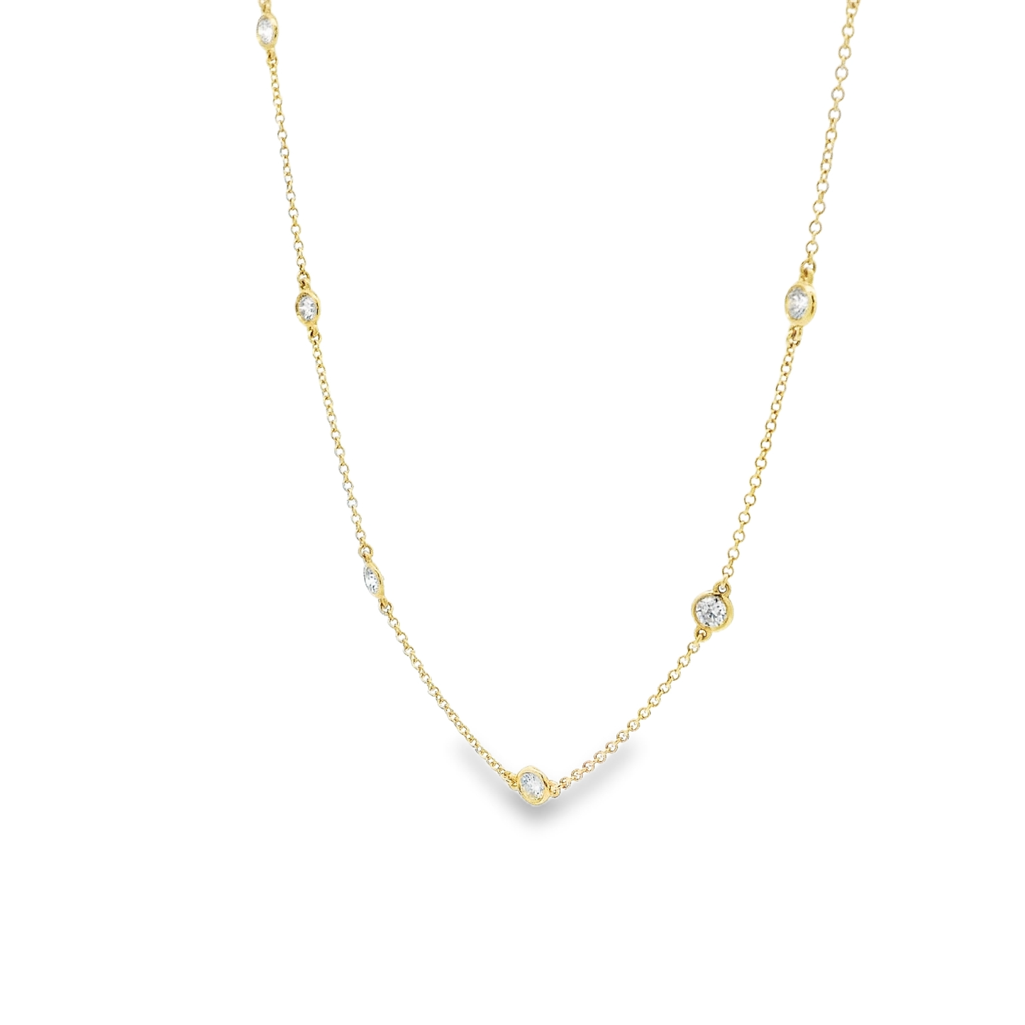 Elegant Necklace with Sparkling Accents