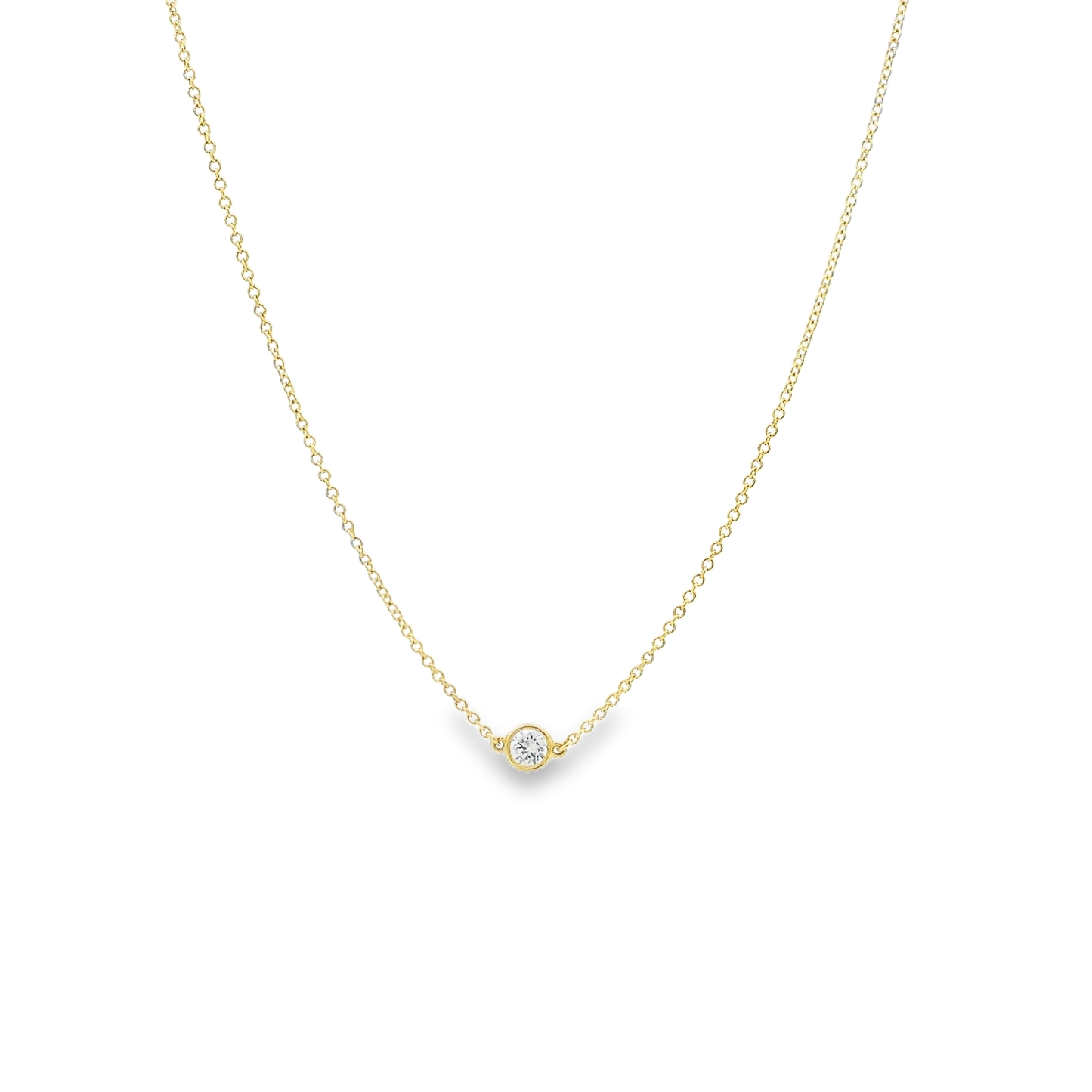Elegant Gold Pendant Necklace