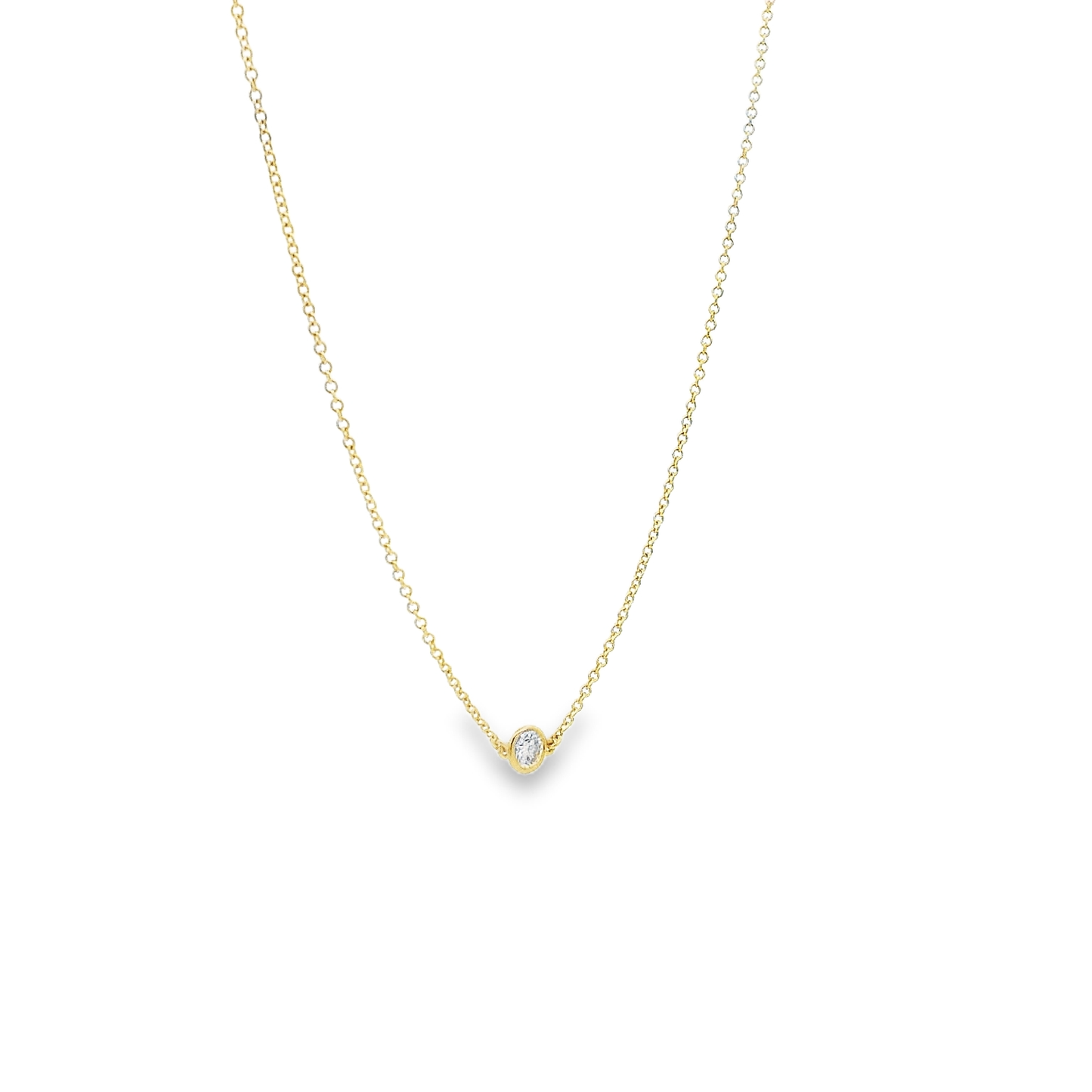 Elegant Gold Pendant Necklace