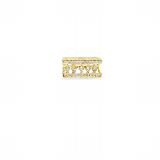 Elegant Gold and Diamond Ring