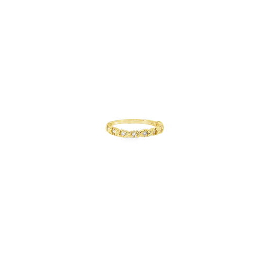Elegant Gold Diamond Ring
