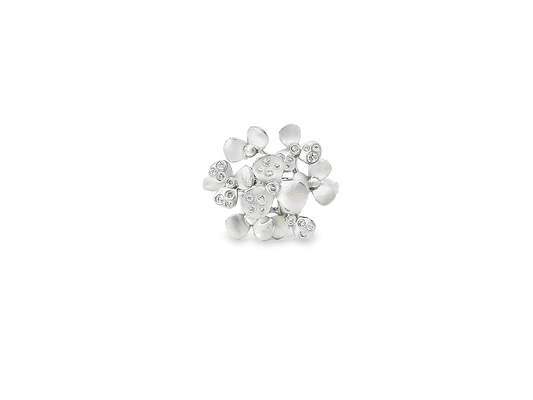 Elegant Floral Ring