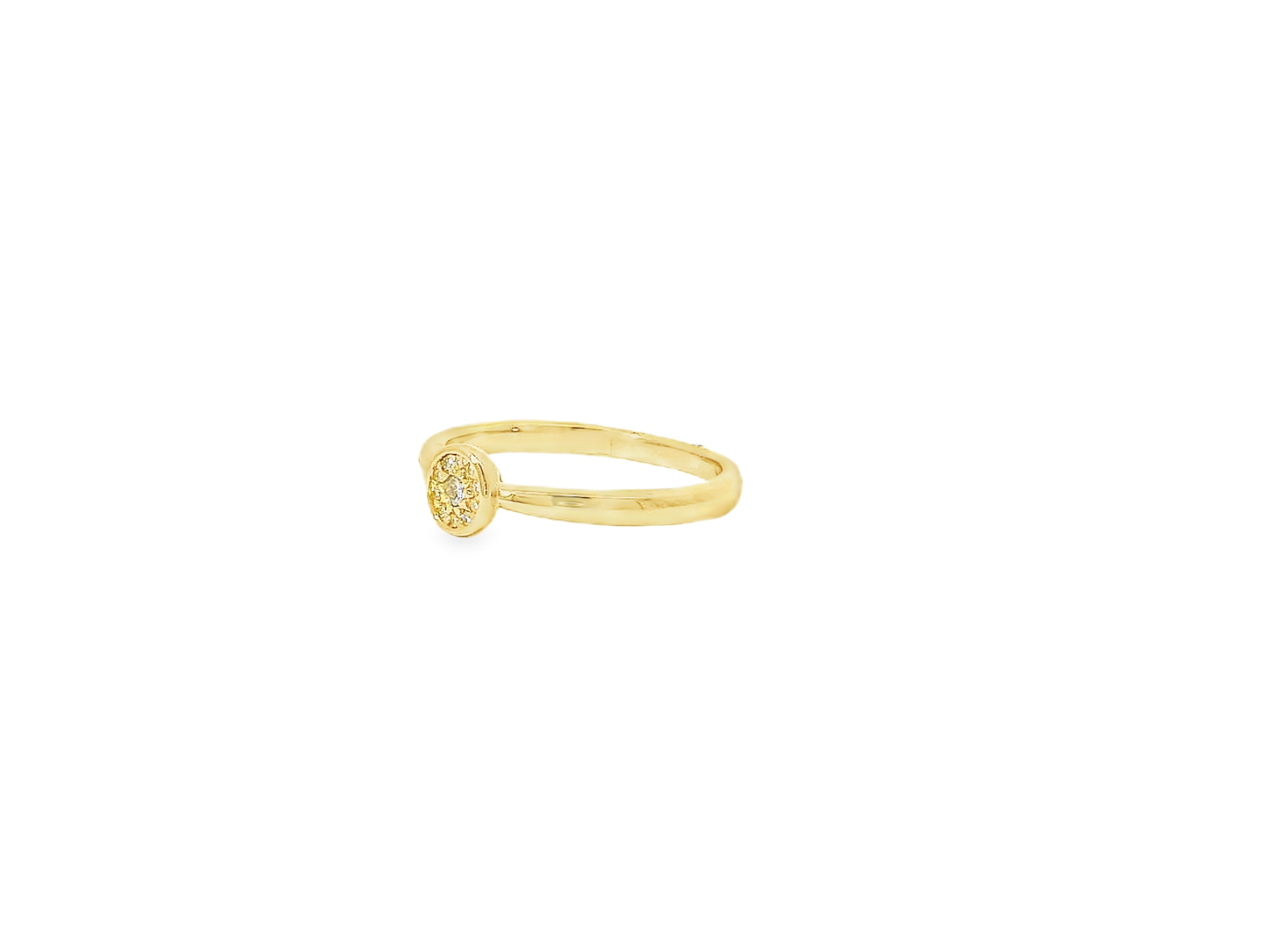 Elegant Ring with Sparkling Center