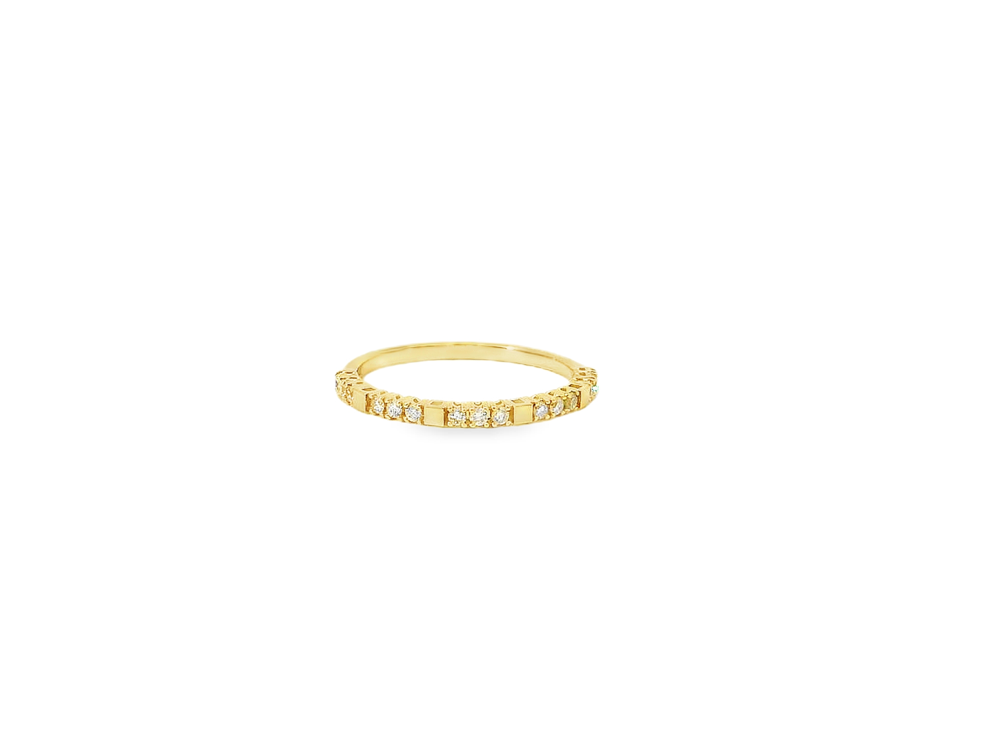 Elegant Gold Diamond Ring