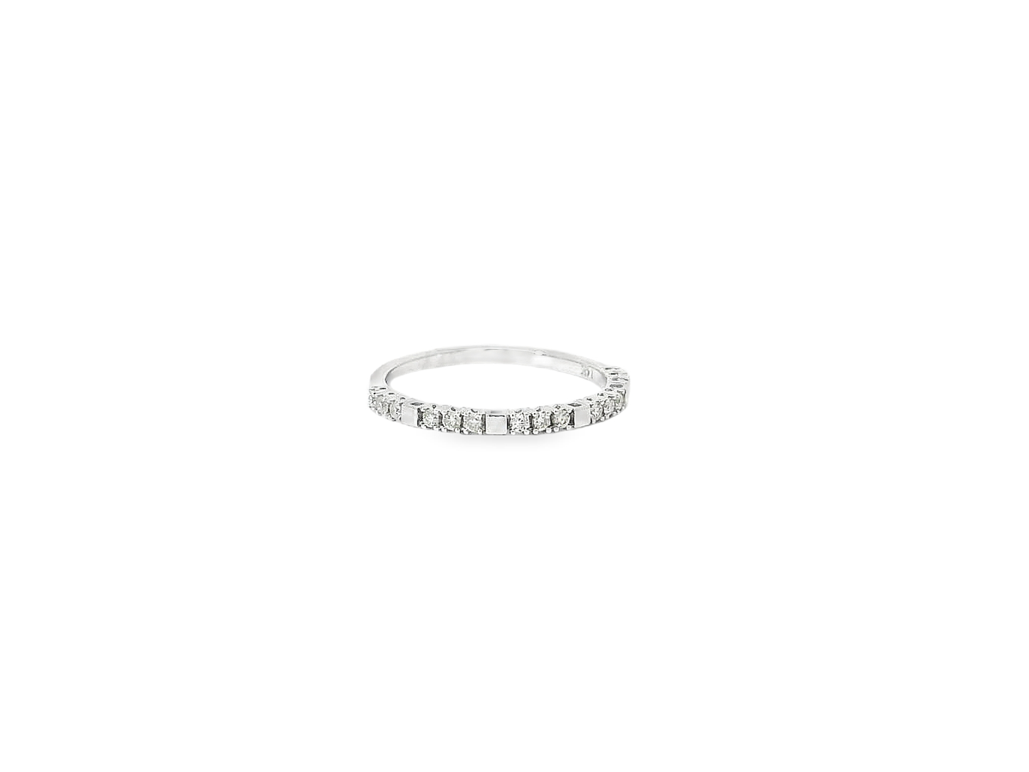 Elegant Gold Diamond Ring