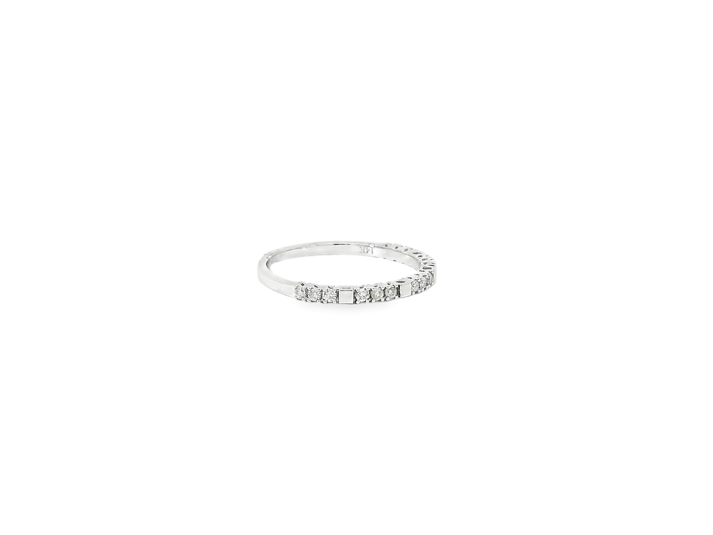 Elegant Gold Diamond Ring