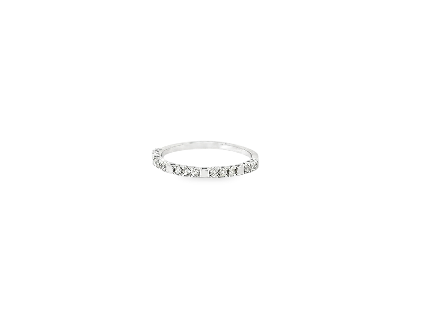 Elegant Gold Diamond Ring