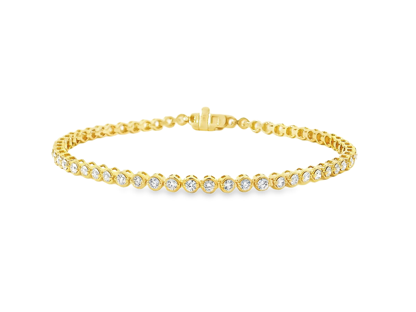 Elegant Gold Bracelet with Sparkling Stones