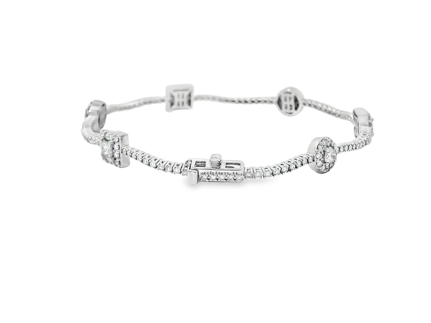 Elegant Silver Bracelet with Sparkling Details