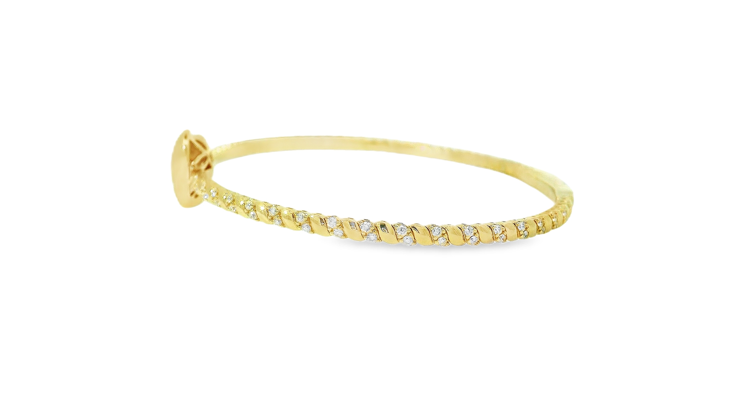 Elegant Gold Heart Bracelet