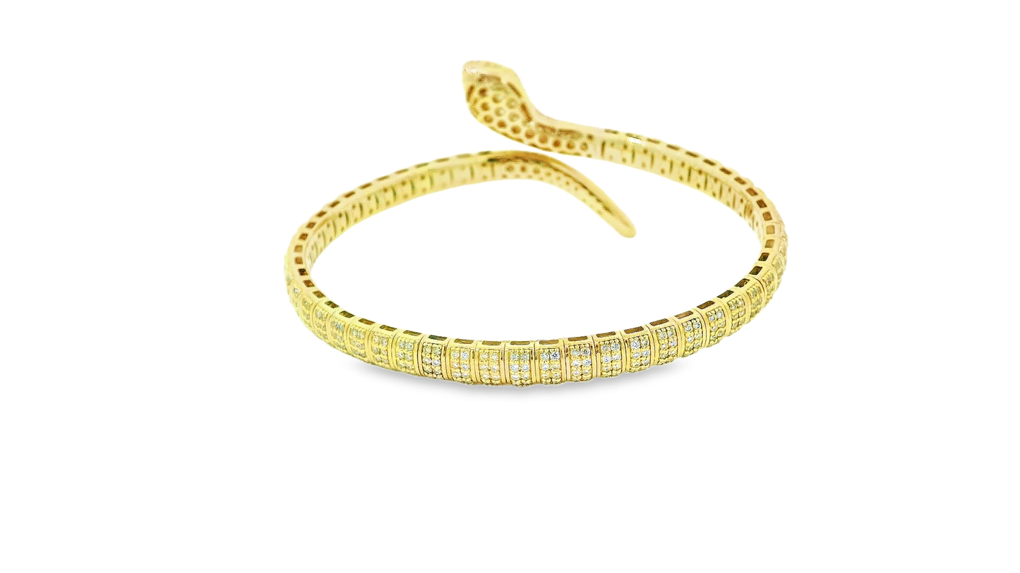 Elegant Snake-Design Gold Bracelet