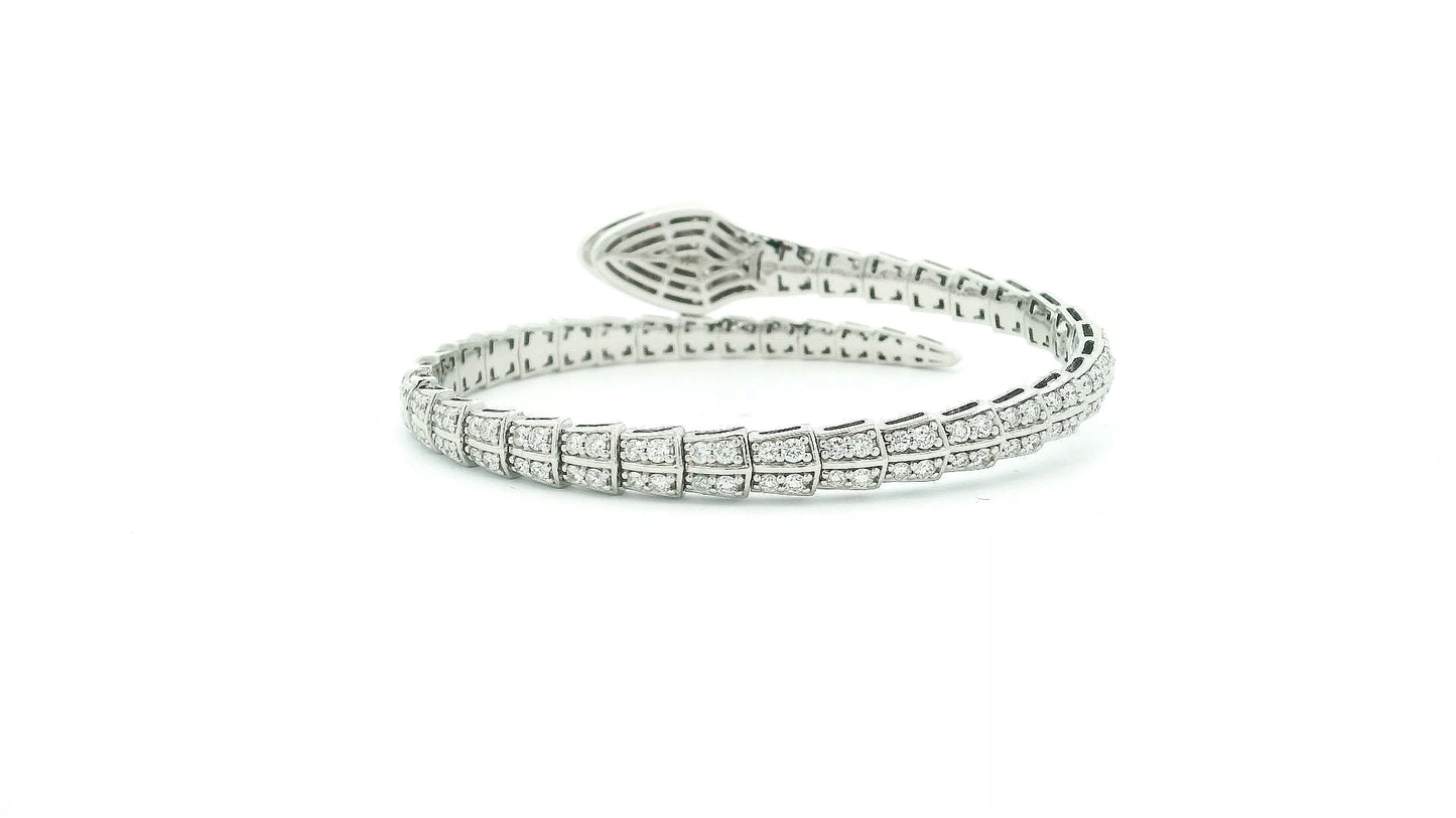 Elegant Snake-Inspired Diamond Bracelet