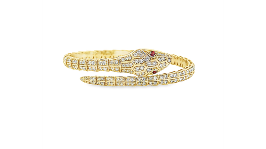 Elegant Snake-Inspired Diamond Bracelet