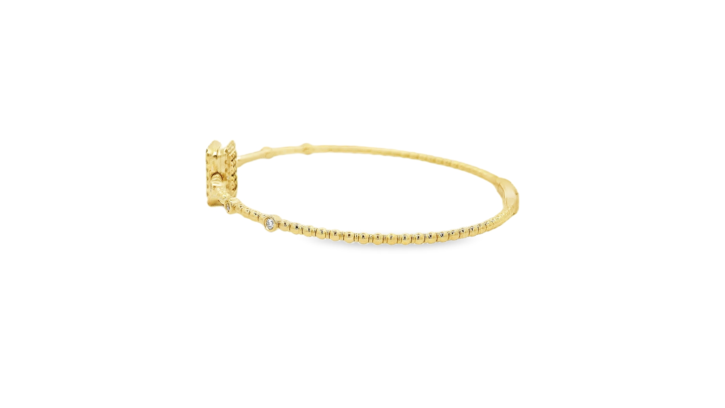 Elegant Gold Bracelet with Gemstone Detail