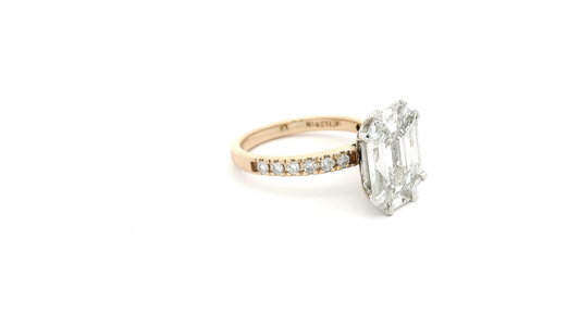 Elegant Diamond Engagement Ring