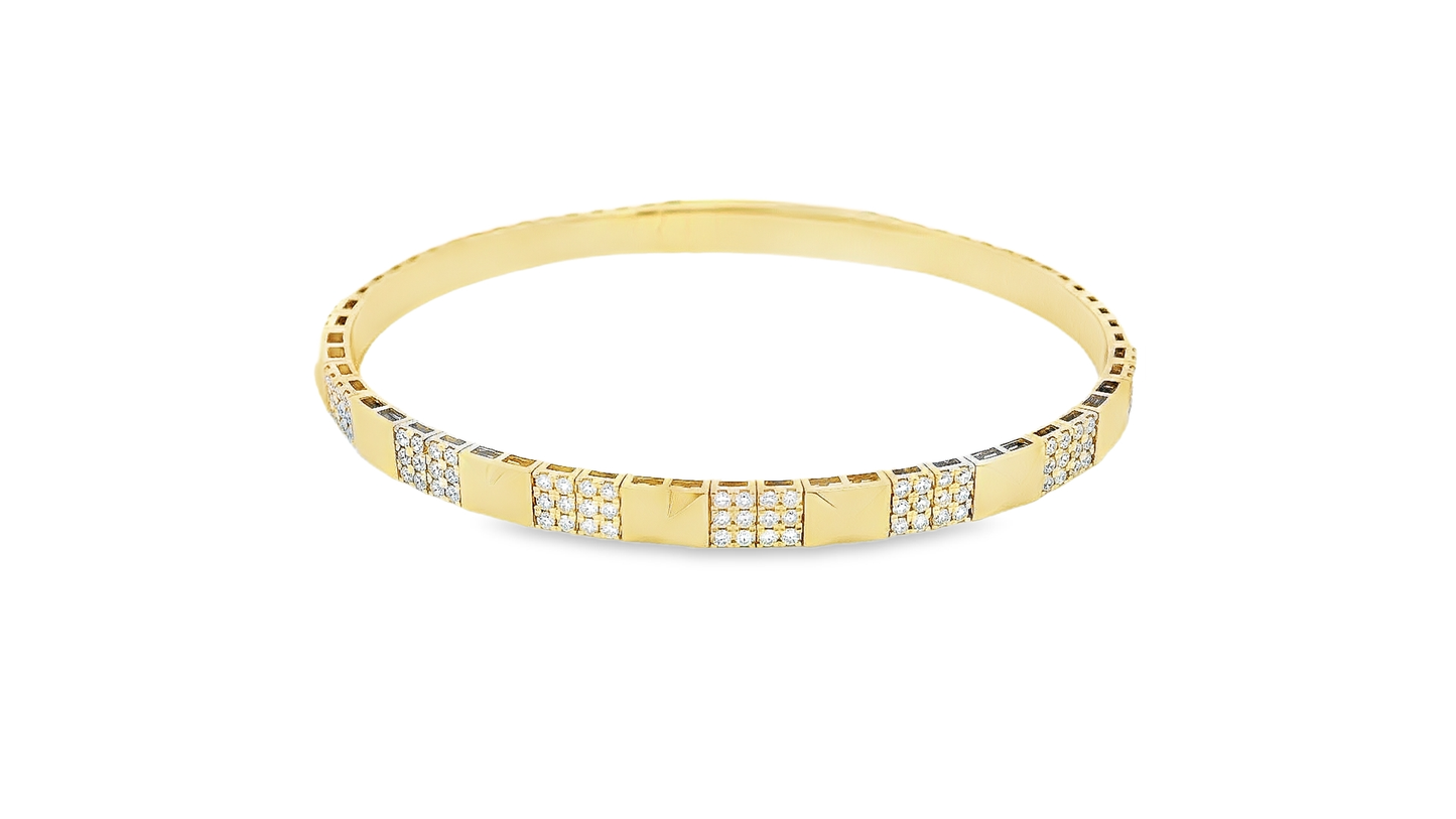 Elegant Bracelet with Sparkling Accents