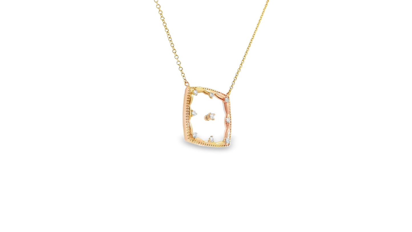 Elegant Gold Pendant with Gemstone