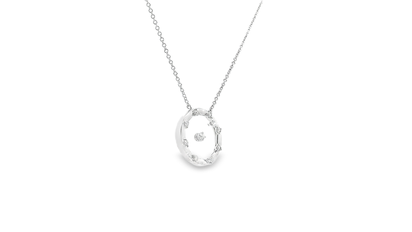 Elegant Oval Pendant Necklace