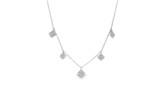 Elegant Leaf Pendant Necklace