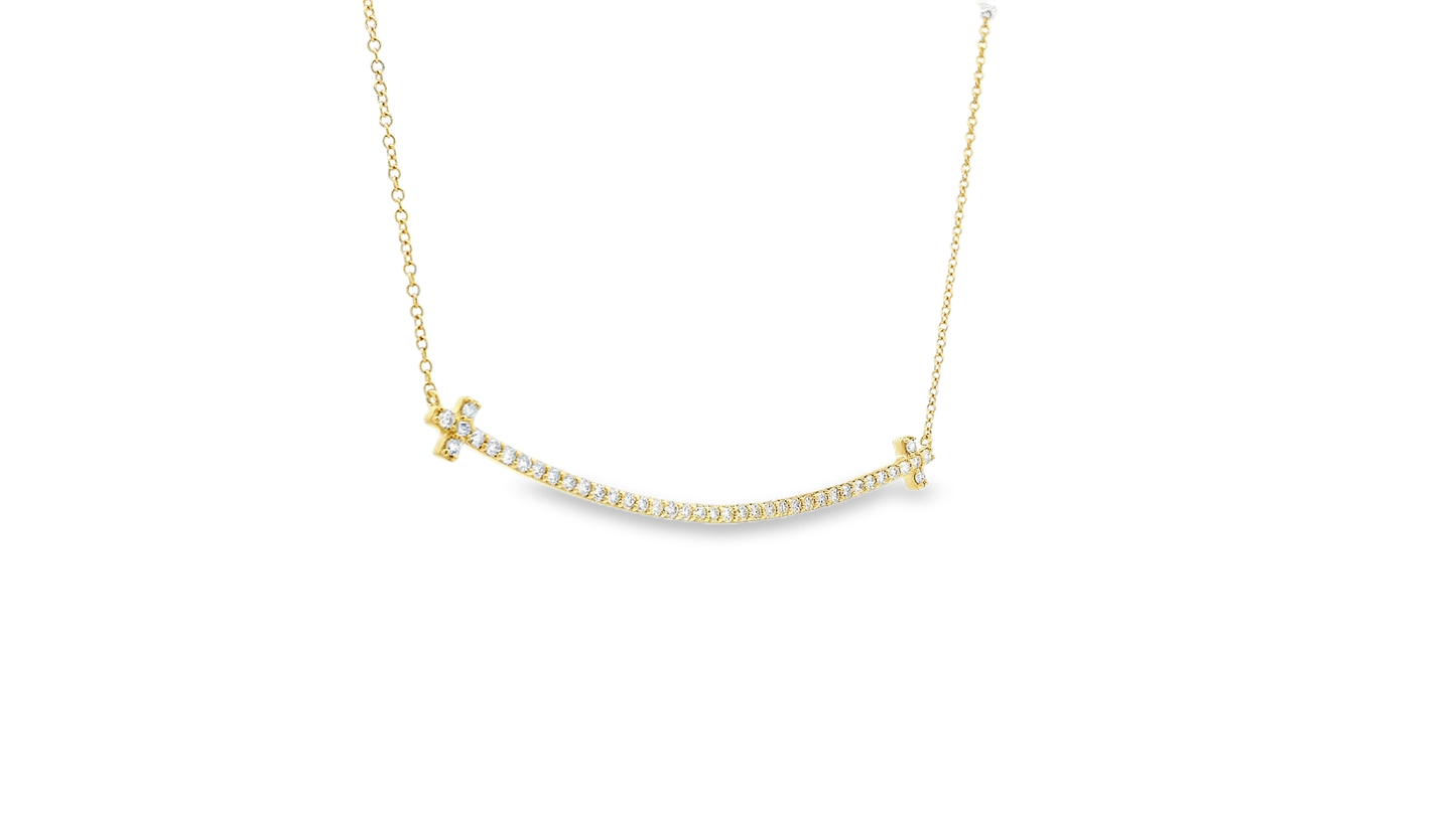 Elegant Gold Necklace with Sparkling Accents