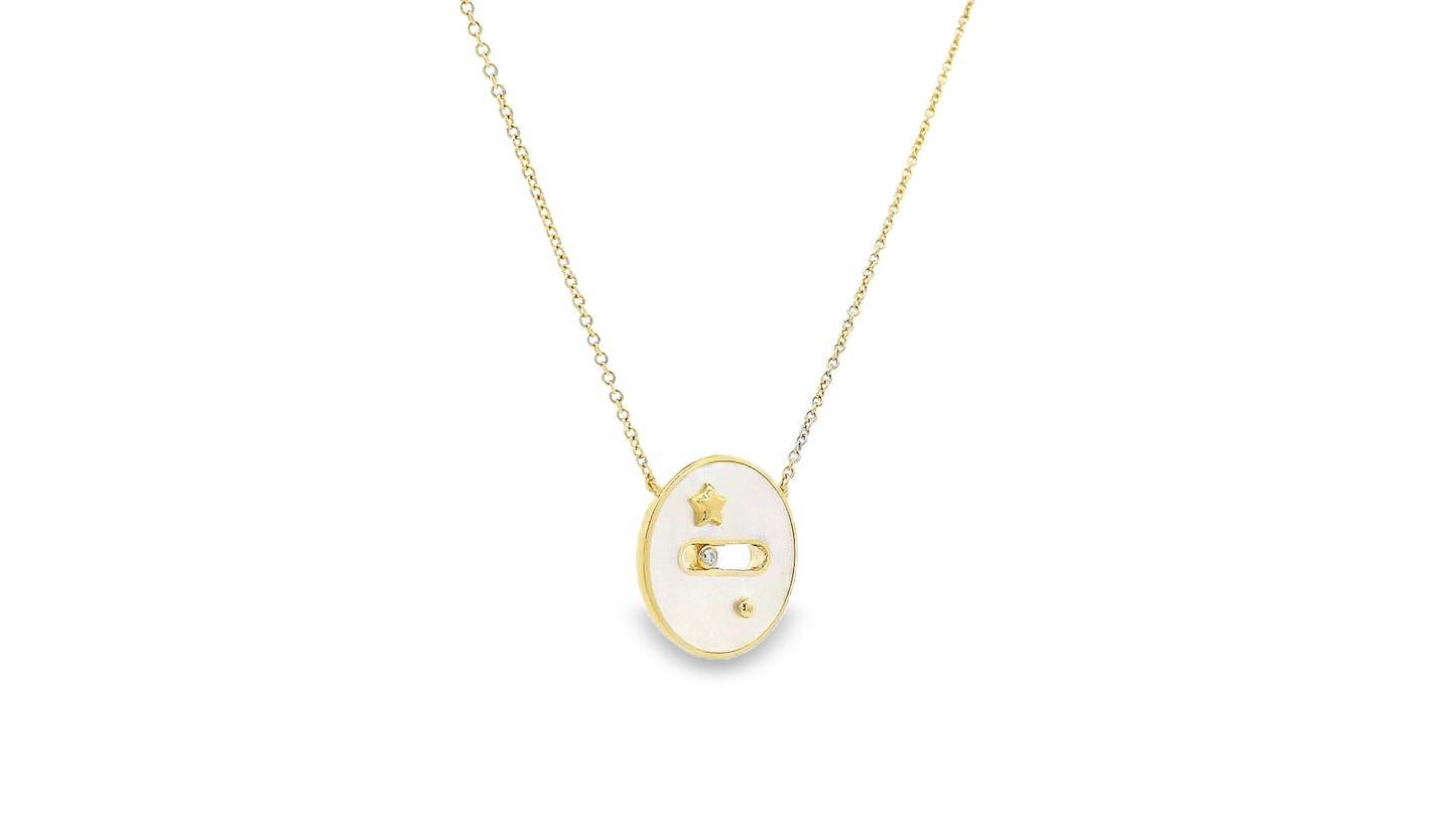 Elegant Gold Pendant Necklace