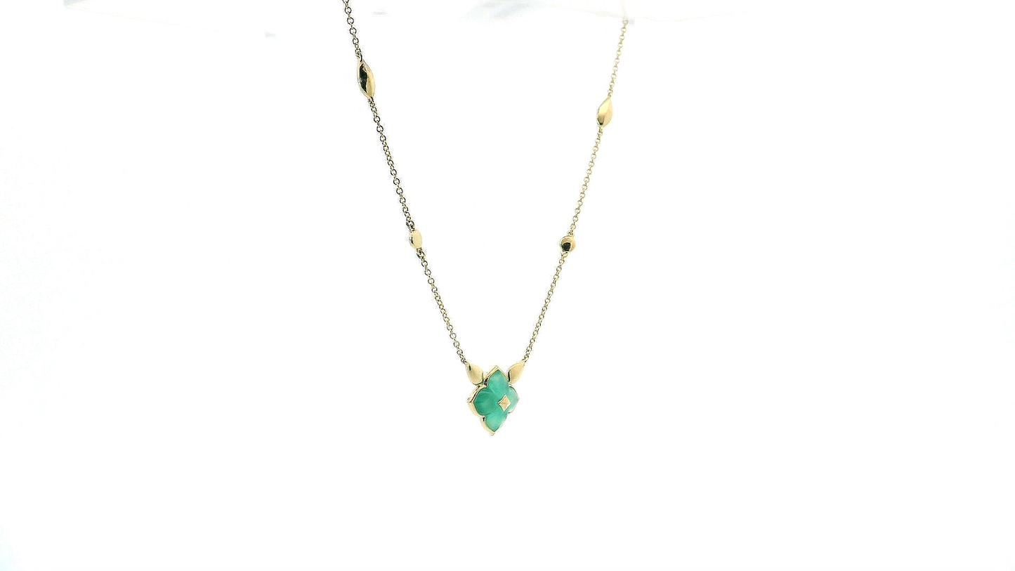 Elegant Cabochon Pendant Necklace
