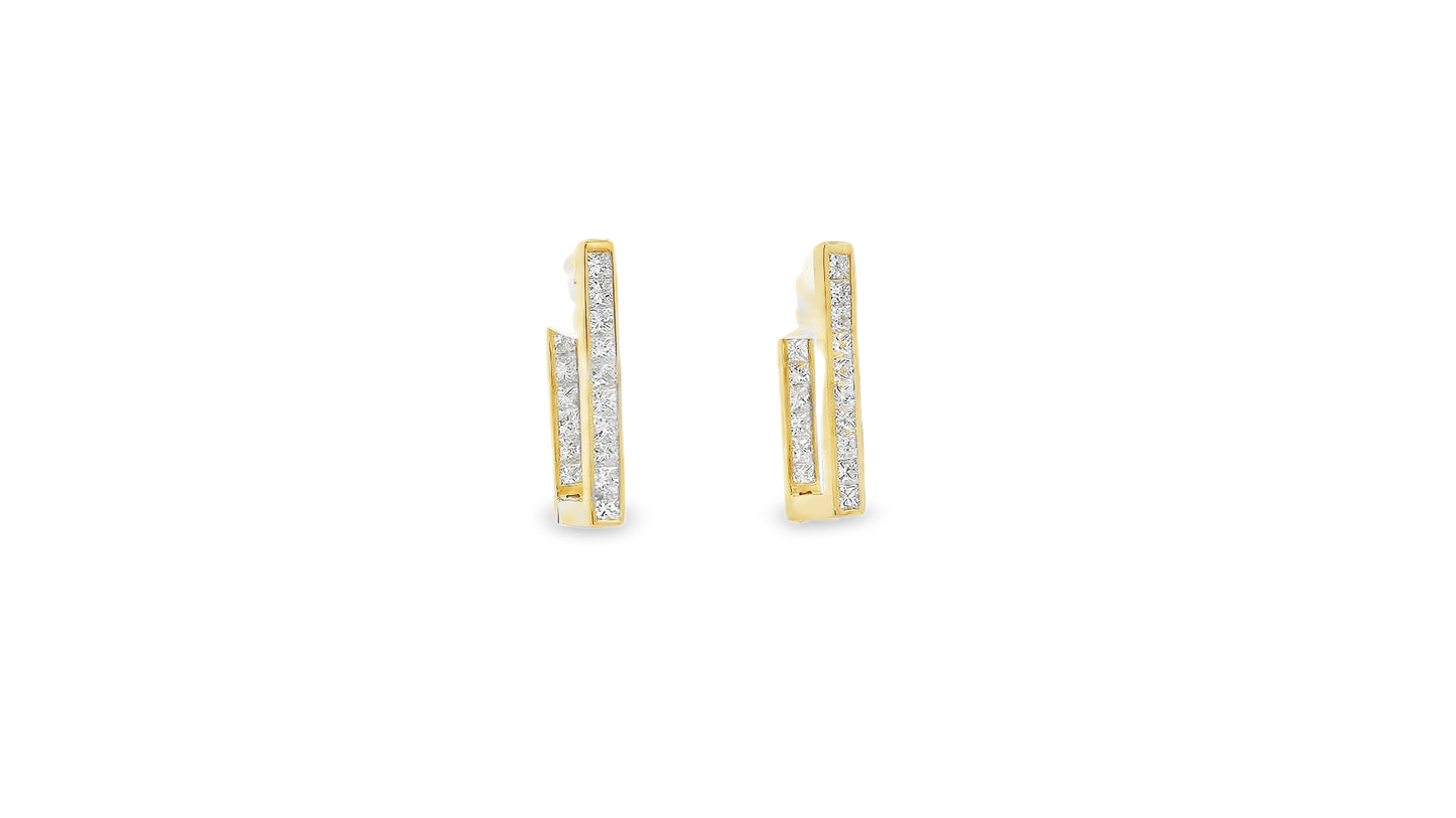 Elegant Earrings with Sparkling Details